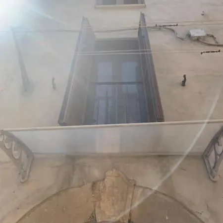Torretta Nel Centro Storico
